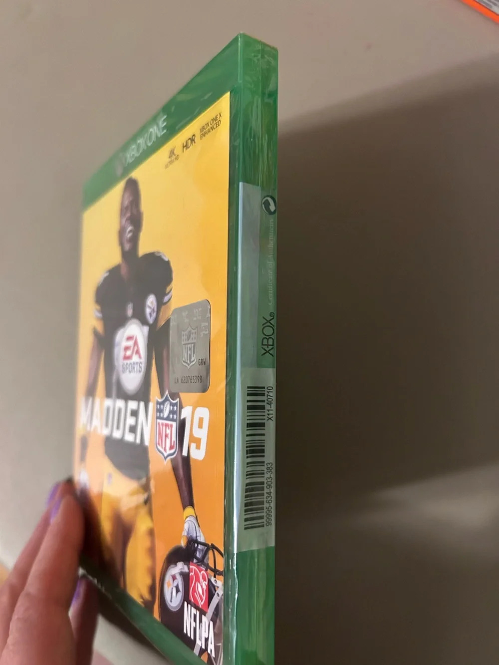 NWT  Madden NFL 19 for Xbox One, New